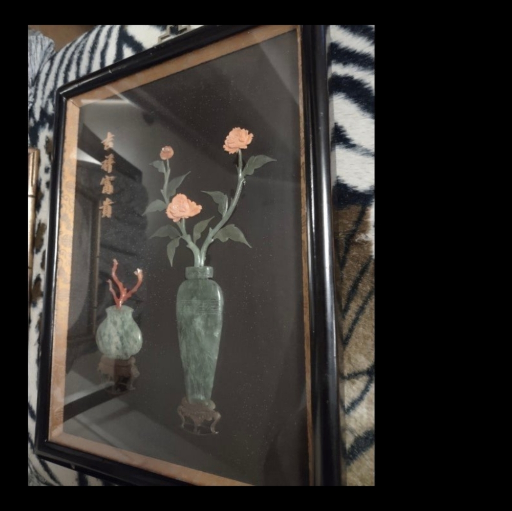 Vintage Japanese jade decor Coral Shadow box